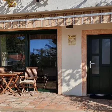 Studio-apartments Monfort Daire
