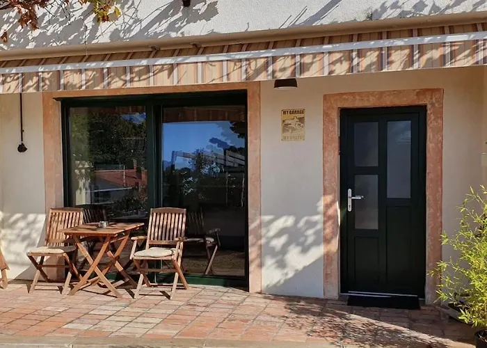 Studio-apartments Monfort 公寓